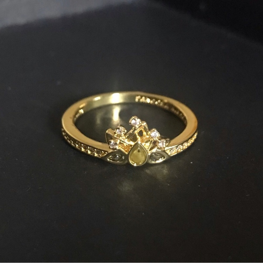 Gold Teardrop Crown Ring for Women Size 7
